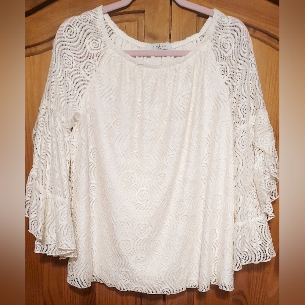 𝅺FEVER brand women's Shiny Nights bell sleeve lace top size Small